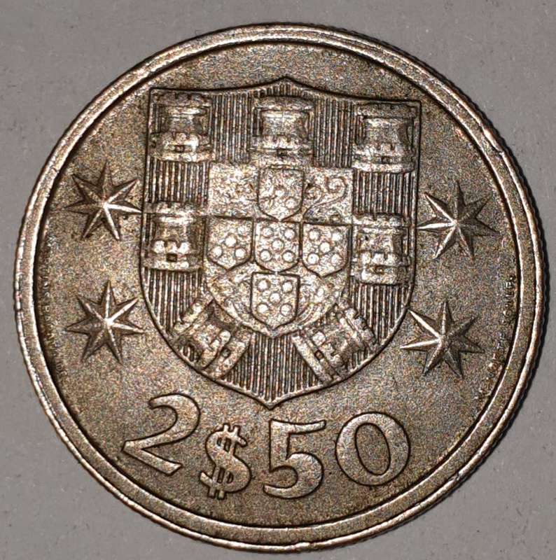 1976 - 2.5 ESCUDOS - 2$50 - 2 1/2 - PORTUGAL - PORTUGUESA - KM#590 - COPPER-NICKEL - PORTUGUESE